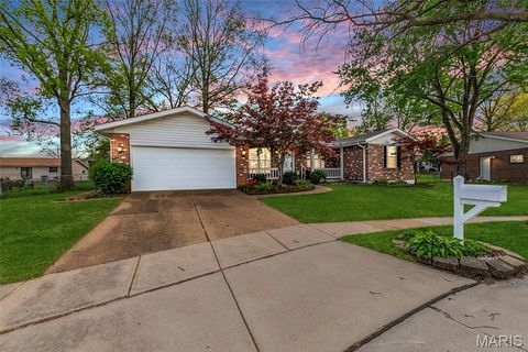 Tiny photo for 2140 Pierport Circle, St Louis, MO 63129 (MLS # 26022335)