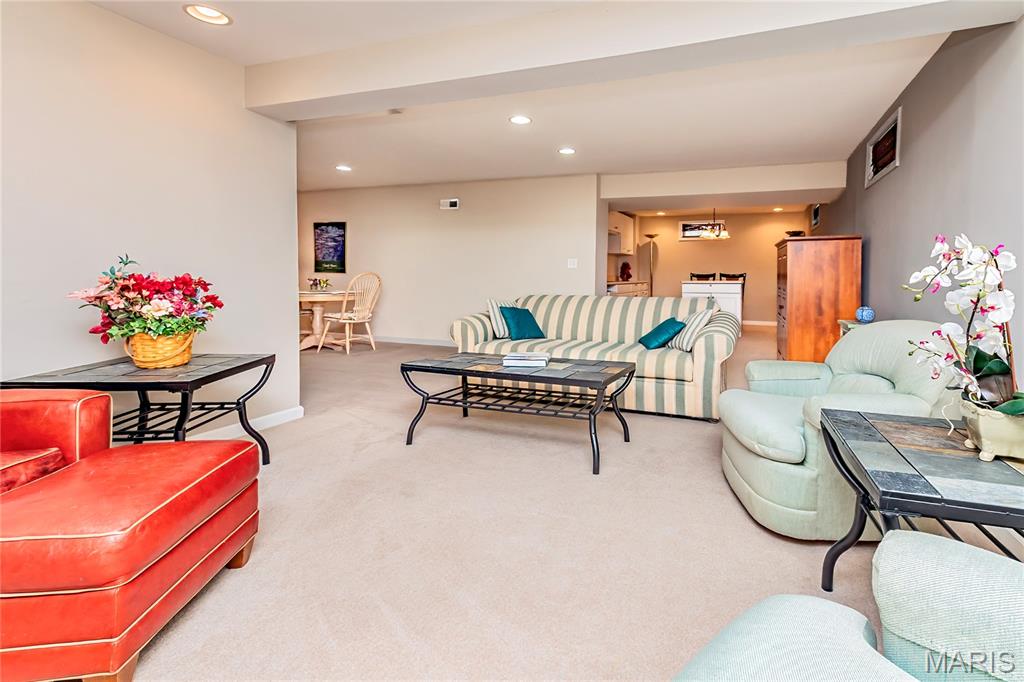 New England Town 9 - Residential