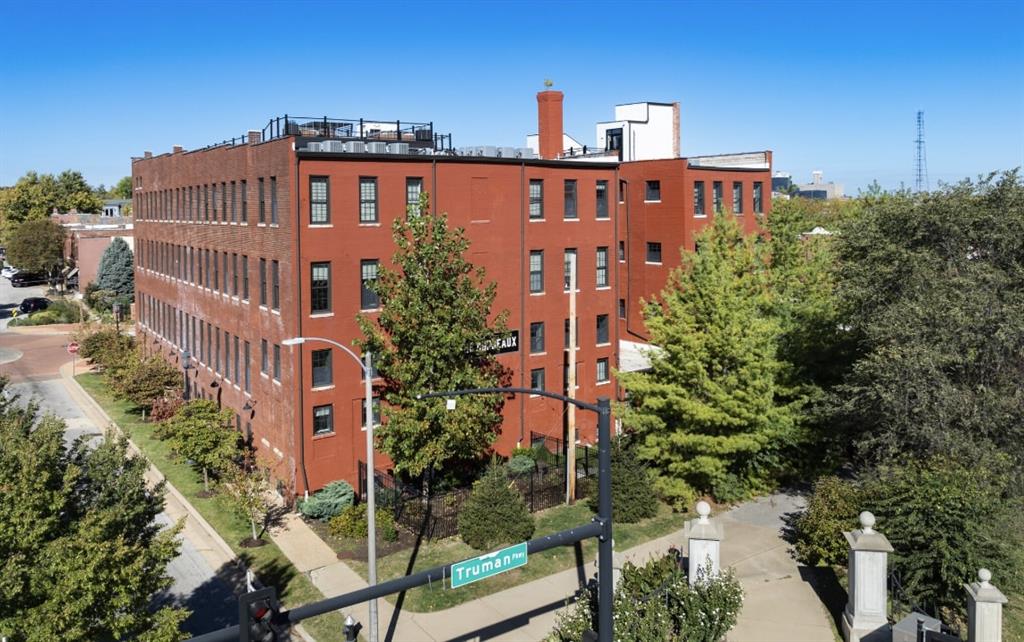 1330 dolman Street
