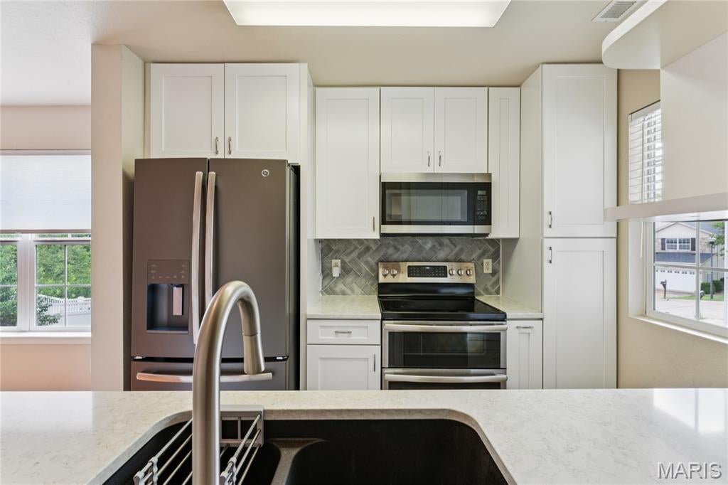 5468 Lakewood Terrace