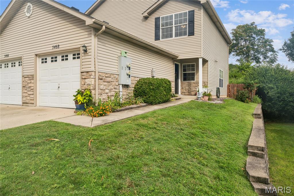 5468 Lakewood Terrace