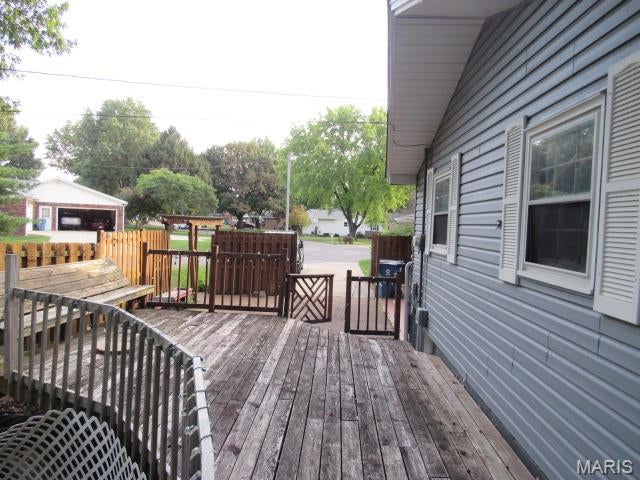 201 Whispering Oaks Drive