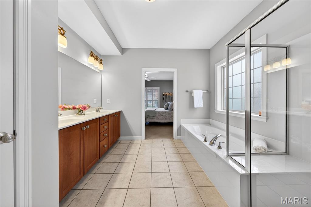 Villas At Fountain Plaza 1 The - Residential