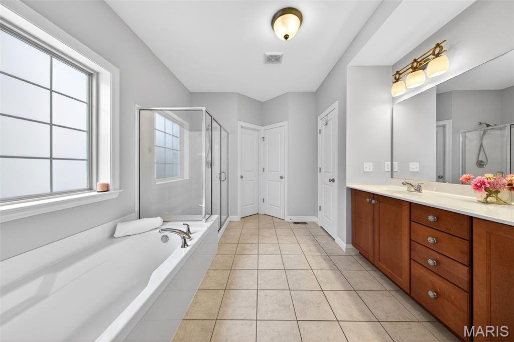 Villas At Fountain Plaza 1 The - Residential