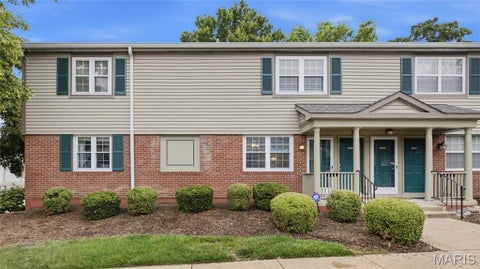 Photo of 1443 Bobolink Place Pl, Brentwood, MO 63144 (MLS # 26037882)