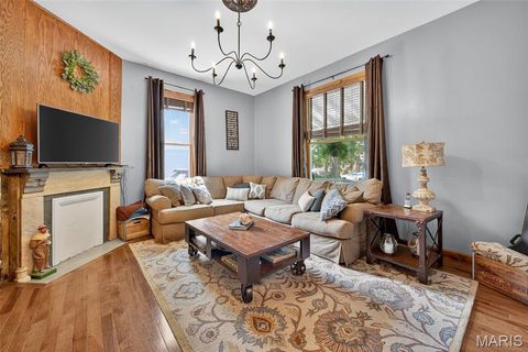 Tiny photo for 2010 Blendon Place, St Louis, MO 63143 (MLS # 25070416)
