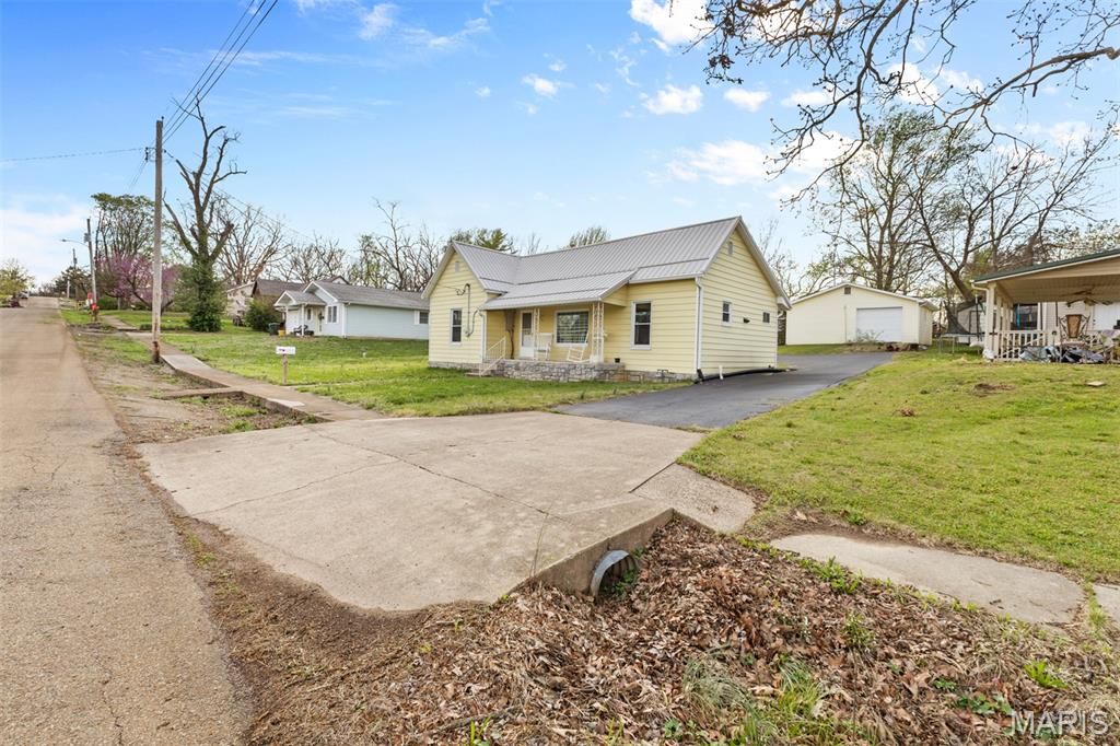 Photo of 207 Hill Street, Bonne Terre, MO 63628 (MLS # 26017704)