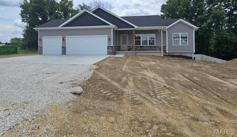 Photo of 210 Hawkins Ridge Court, Troy, MO 63379 (MLS # 26047363)