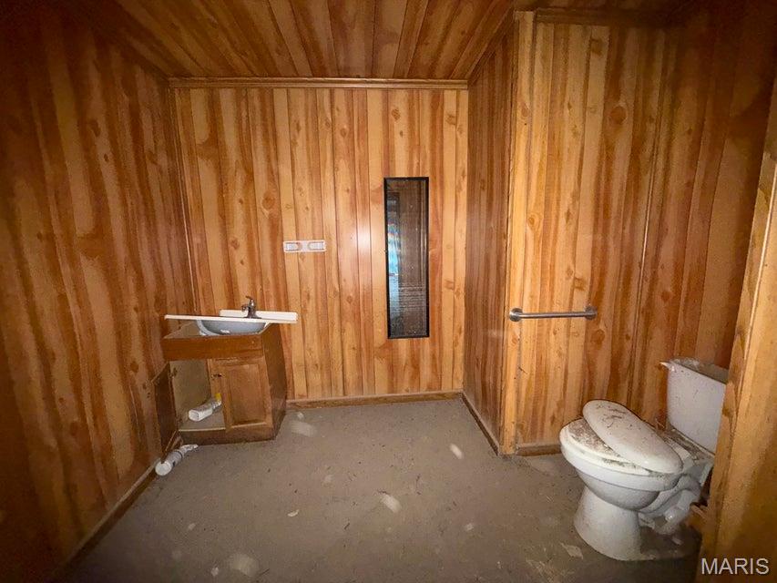 n/a - Commercial Sale