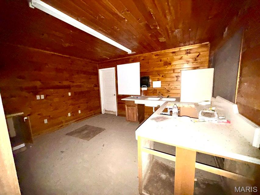 n/a - Commercial Sale