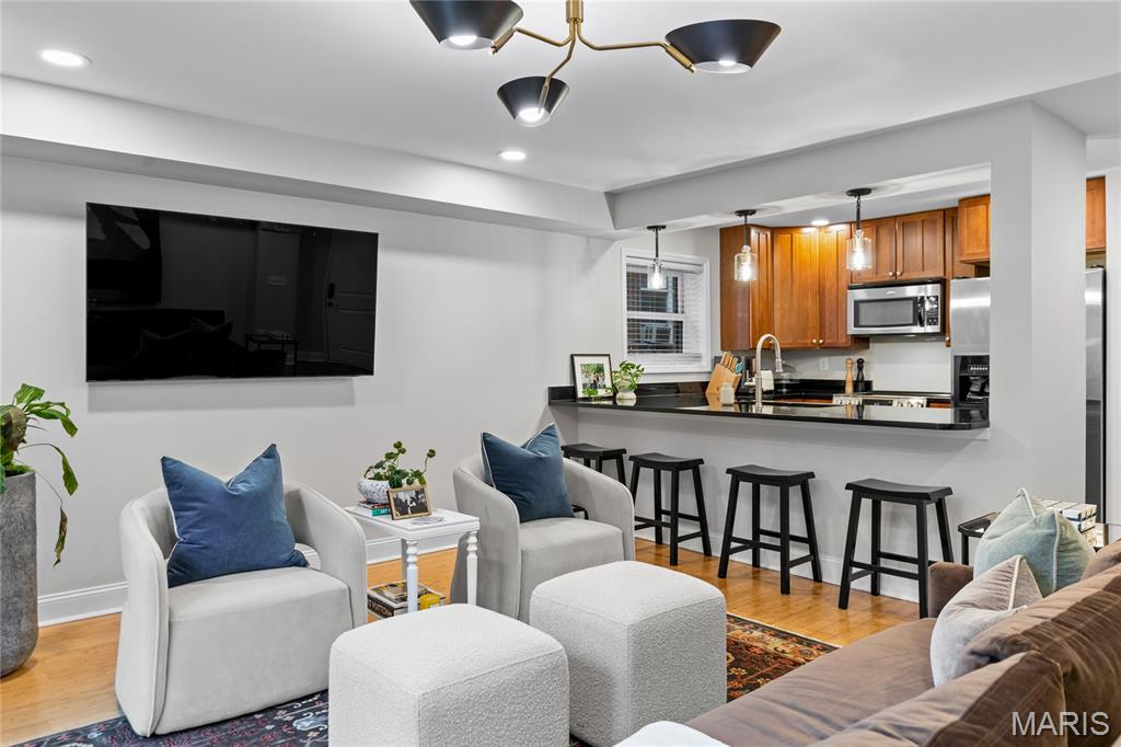 610 Forest Court Walk A Condo - Residential