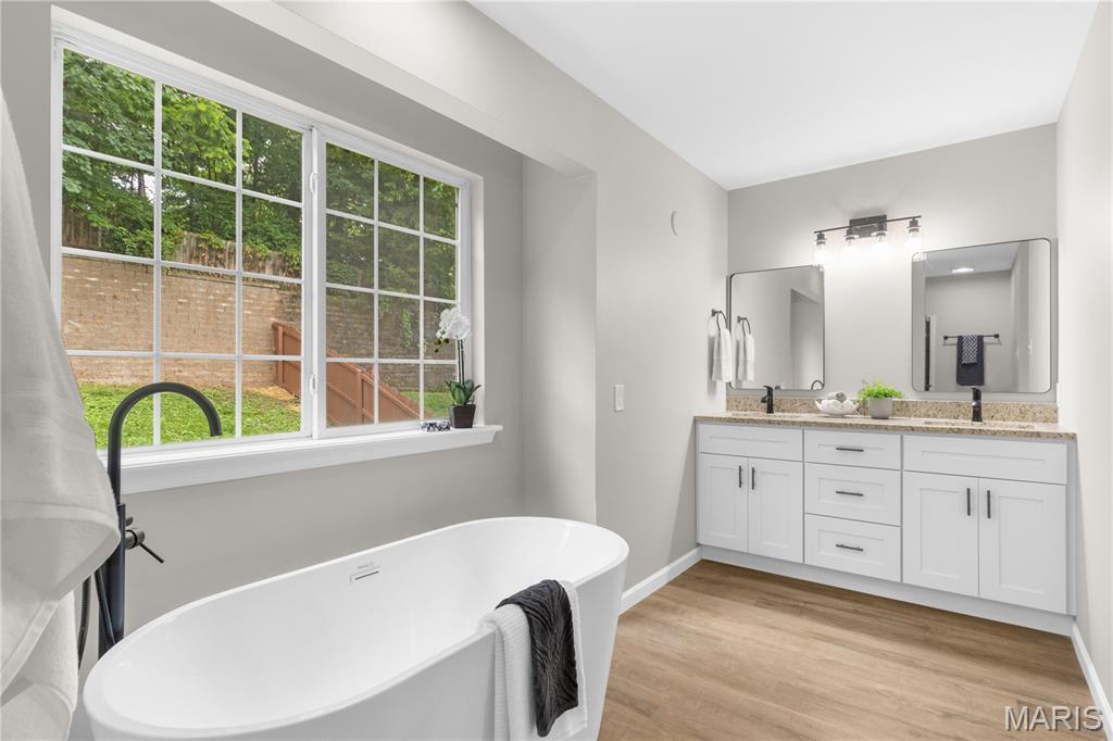 Oak Hill Manor First Add Lt 4 & - Residential