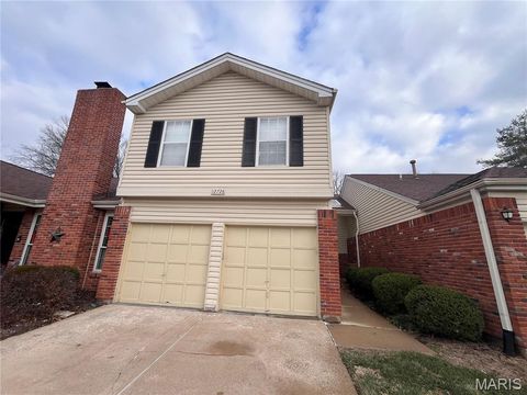 Photo of 12726 Bennington Common Lane, St Louis, MO 63146 (MLS # 25082419)