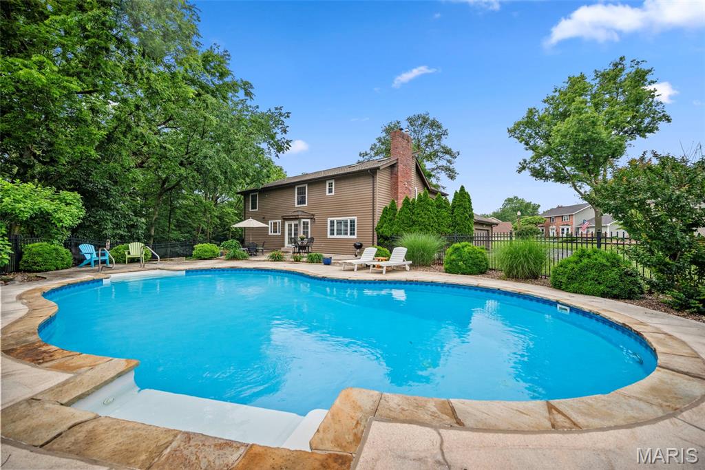 St Charles, Missouri 63303, United States, 4 Bedrooms Bedrooms, ,3 BathroomsBathrooms,Residential,Active,148106