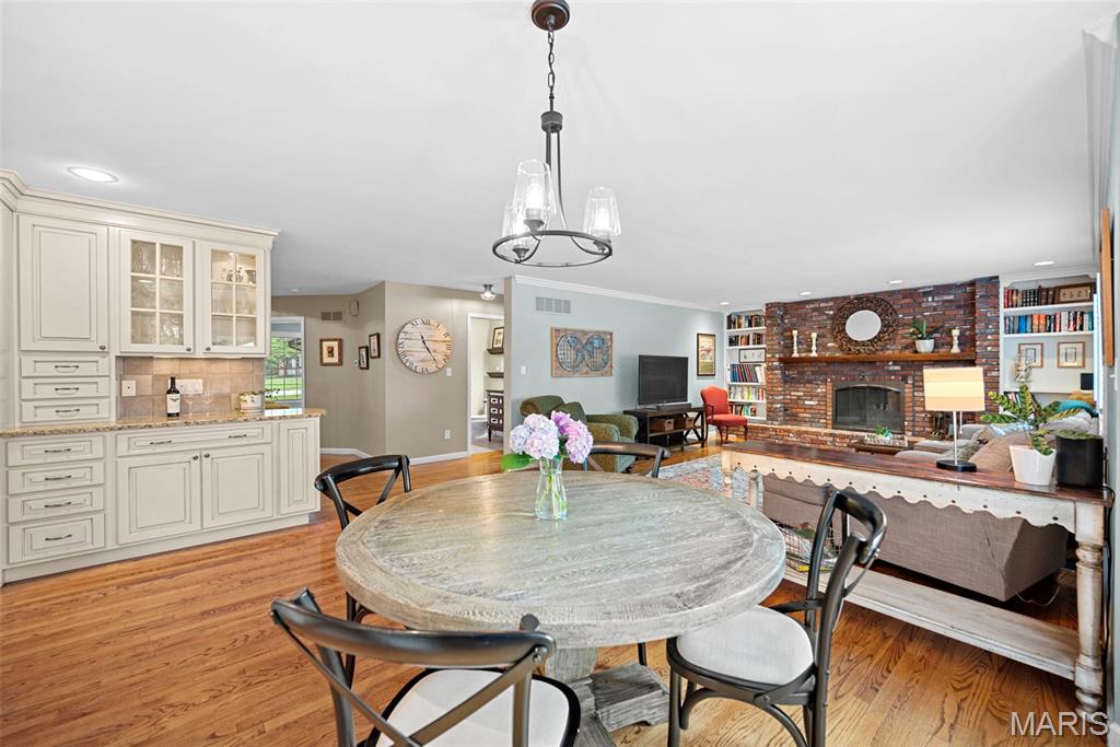 St Charles, Missouri 63303, United States, 4 Bedrooms Bedrooms, ,3 BathroomsBathrooms,Residential,Active,148106