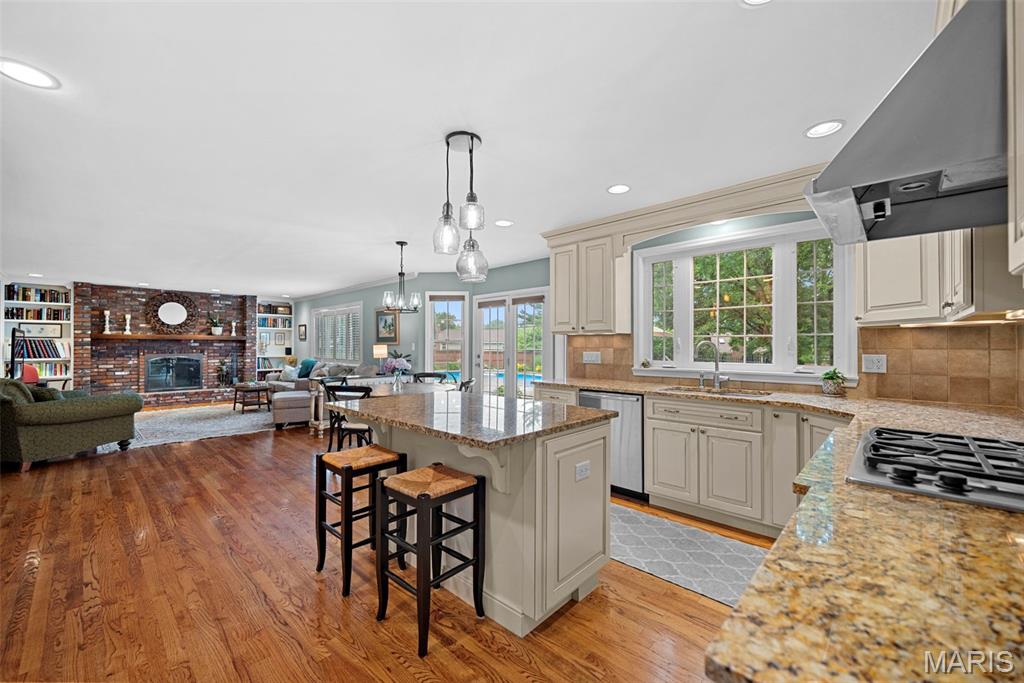 St Charles, Missouri 63303, United States, 4 Bedrooms Bedrooms, ,3 BathroomsBathrooms,Residential,Active,148106