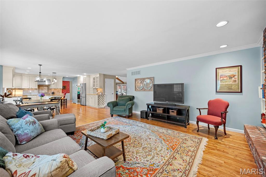 St Charles, Missouri 63303, United States, 4 Bedrooms Bedrooms, ,3 BathroomsBathrooms,Residential,Active,148106