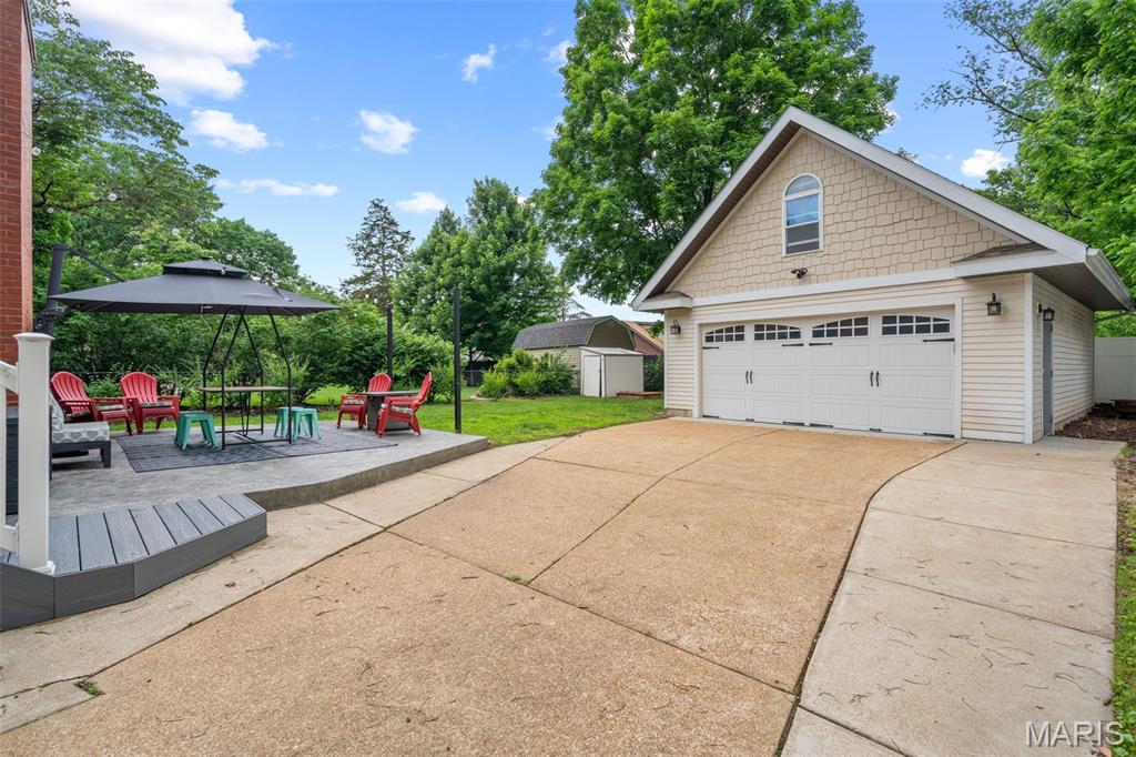Tuxedo Park - Residential
