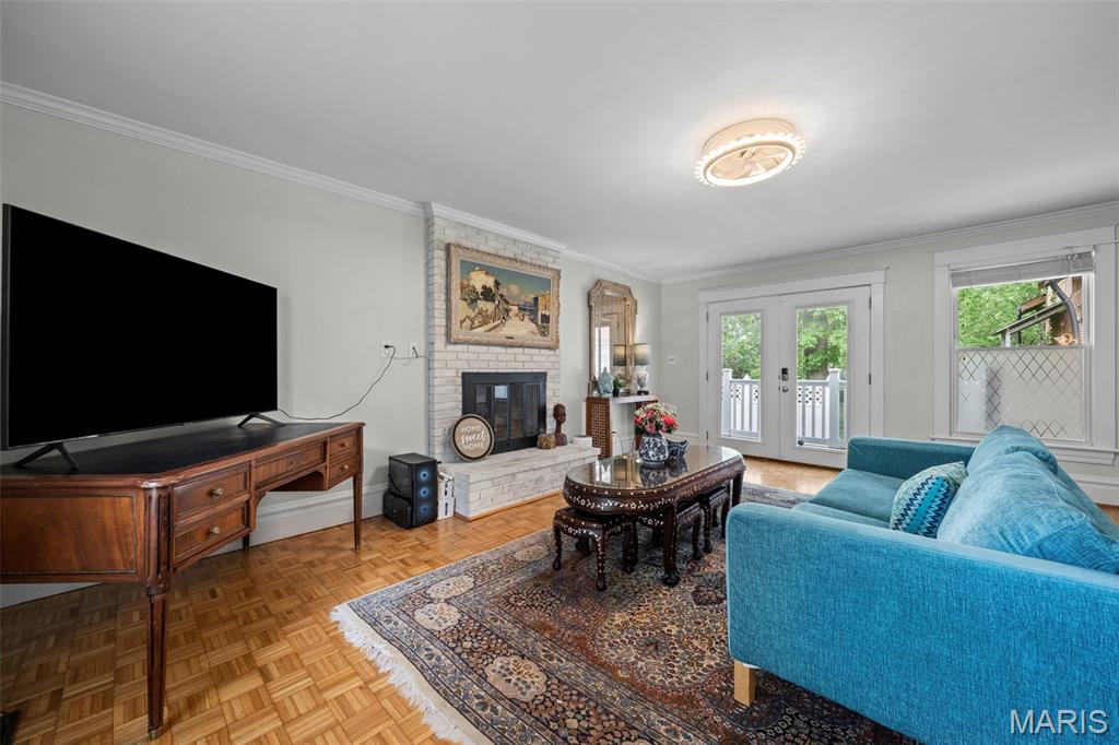 Tuxedo Park - Residential