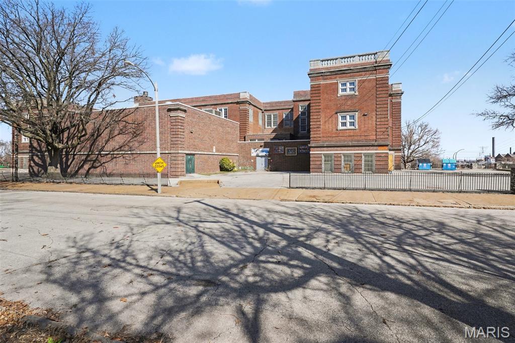 Farrars Add - Commercial Sale