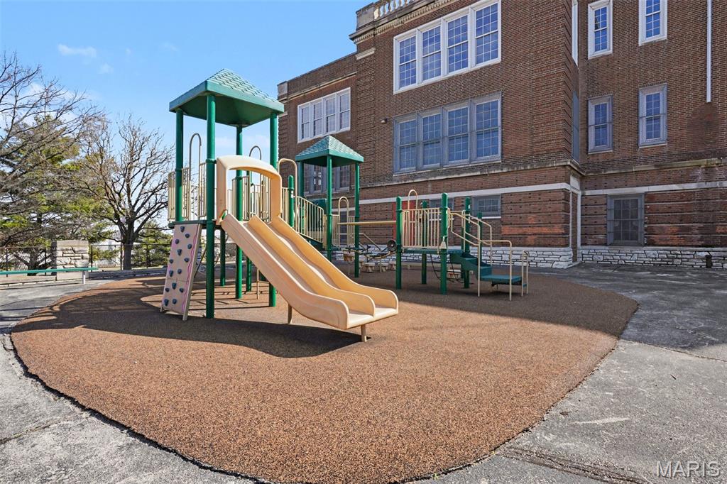 Farrars Add - Commercial Sale