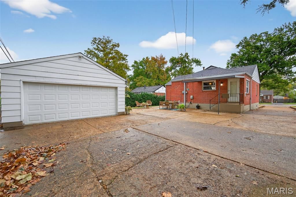 Photo of 1235 Charlane Court, St Louis, MO 63119 (MLS # 25070764)