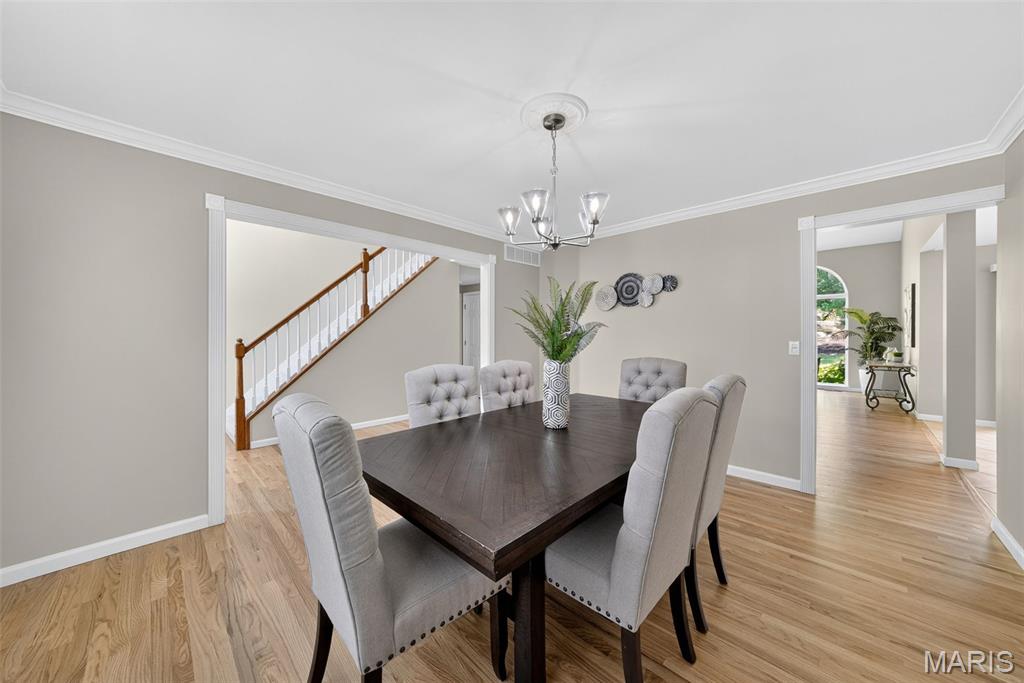 913 Emerald Oaks Court