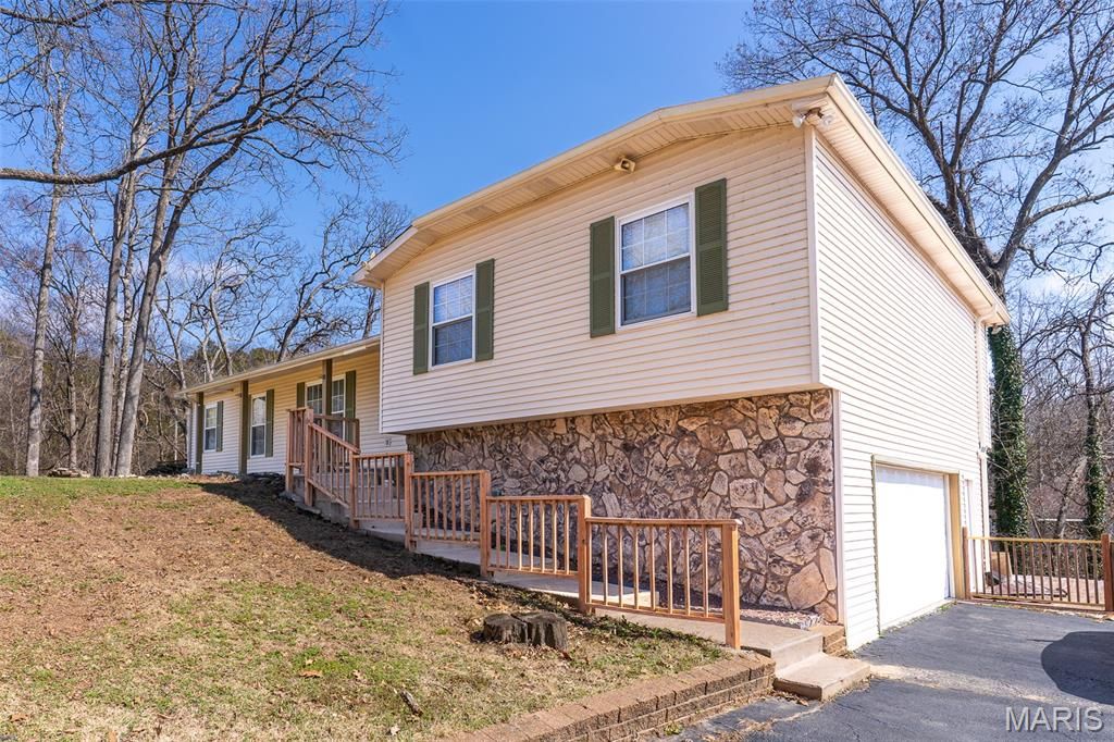 Photo of 5 Seclusion, Festus, MO 63028 (MLS # 26014025)