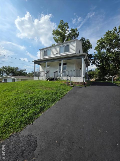 8601 Wales Road Bel Ridge MO 63121