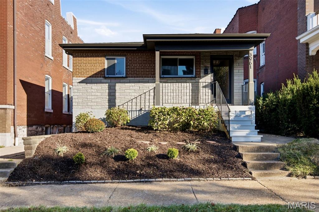 Photo of 3961 Botanical Avenue, St Louis, MO 63110 (MLS # 26067318)
