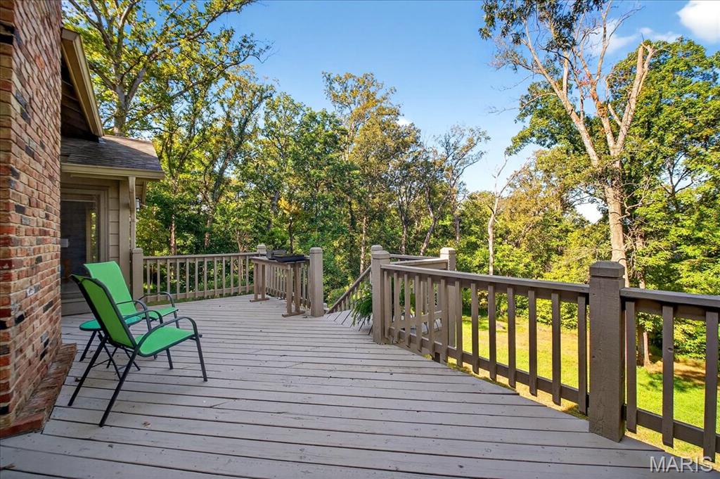 Chesterfield, Missouri 63005, United States, 4 Bedrooms Bedrooms, ,4 BathroomsBathrooms,Residential,Pending,202998