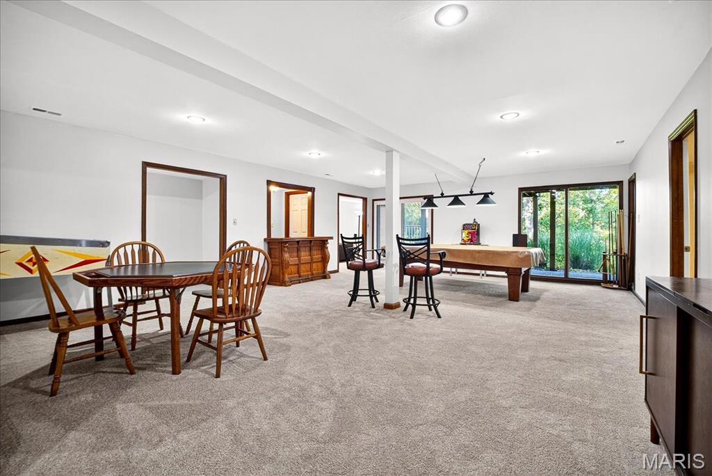 Chesterfield, Missouri 63005, United States, 4 Bedrooms Bedrooms, ,4 BathroomsBathrooms,Residential,Pending,202998