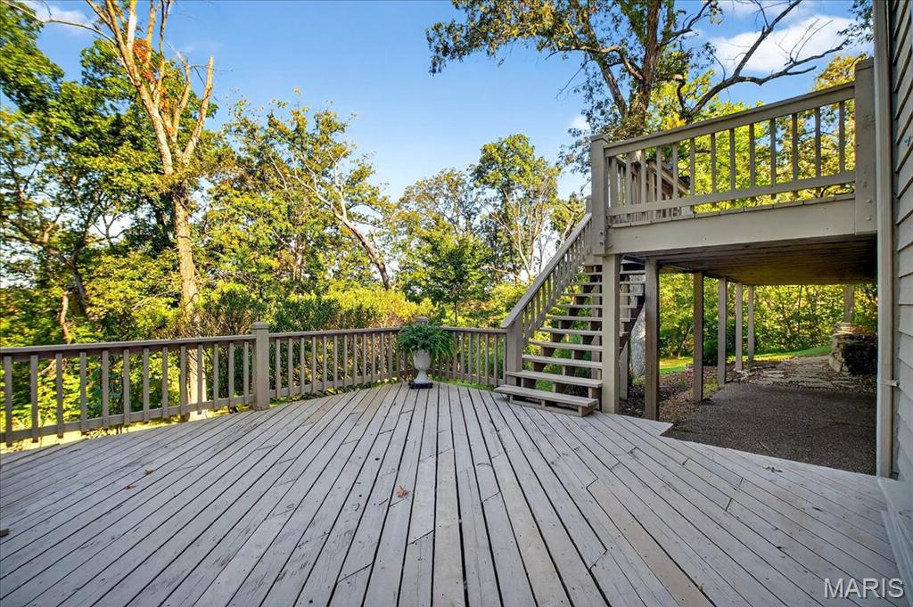 Chesterfield, Missouri 63005, United States, 4 Bedrooms Bedrooms, ,4 BathroomsBathrooms,Residential,Pending,202998