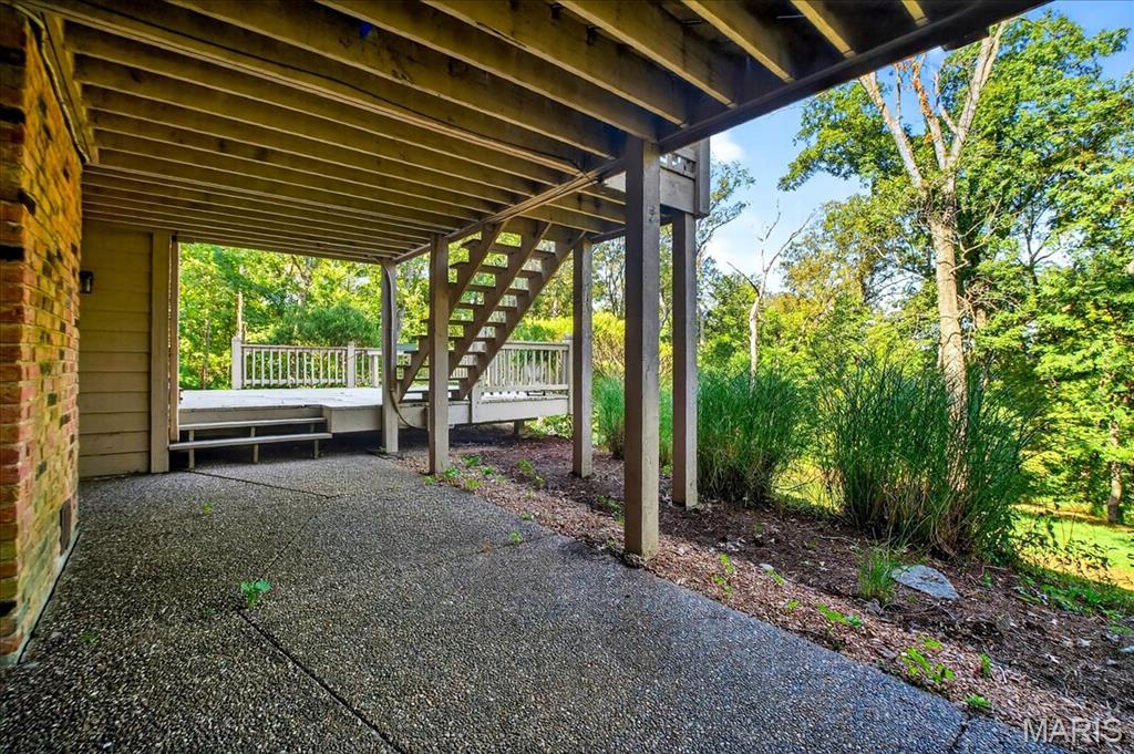 Chesterfield, Missouri 63005, United States, 4 Bedrooms Bedrooms, ,4 BathroomsBathrooms,Residential,Pending,202998