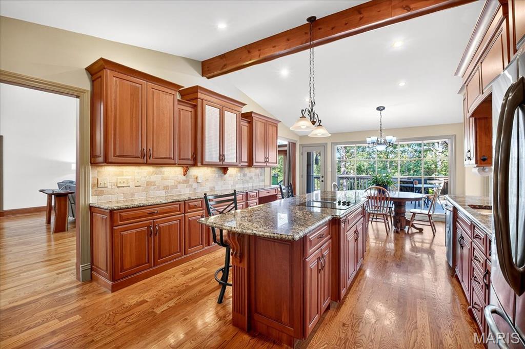 Chesterfield, Missouri 63005, United States, 4 Bedrooms Bedrooms, ,4 BathroomsBathrooms,Residential,Pending,202998