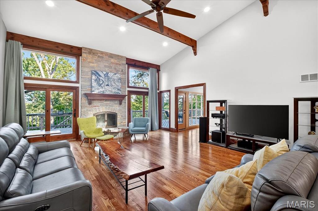 Chesterfield, Missouri 63005, United States, 4 Bedrooms Bedrooms, ,4 BathroomsBathrooms,Residential,Pending,202998