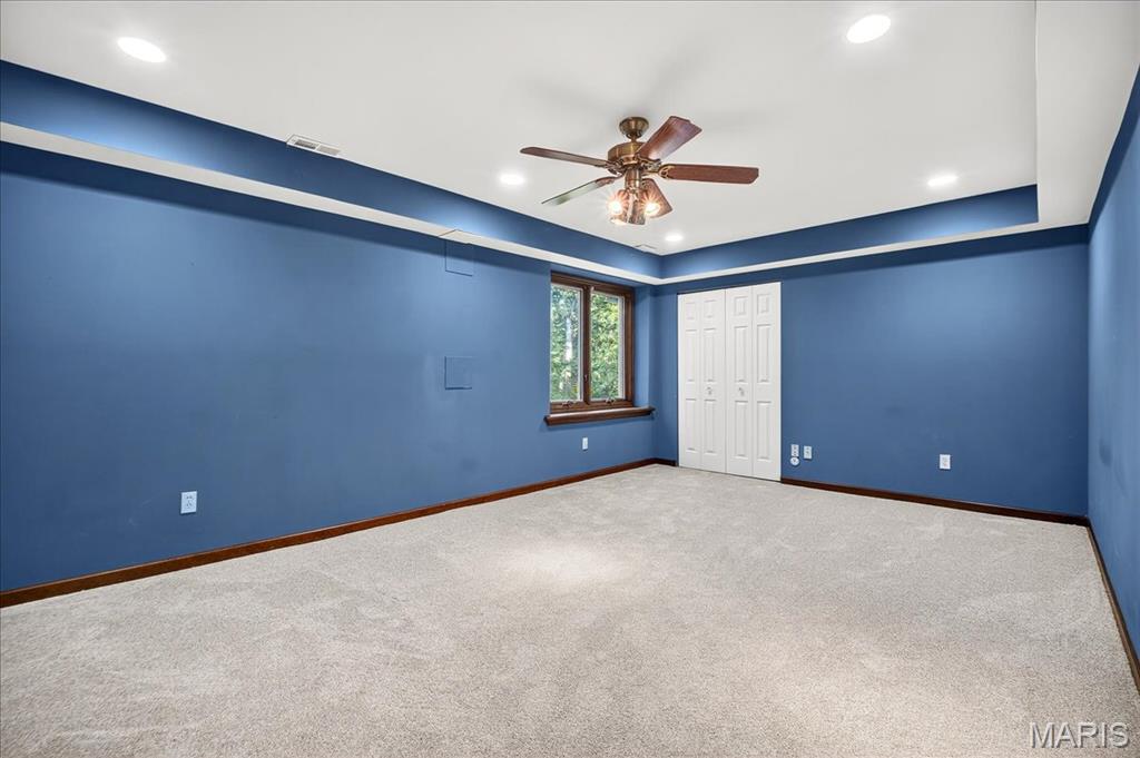 Chesterfield, Missouri 63005, United States, 4 Bedrooms Bedrooms, ,4 BathroomsBathrooms,Residential,Pending,202998