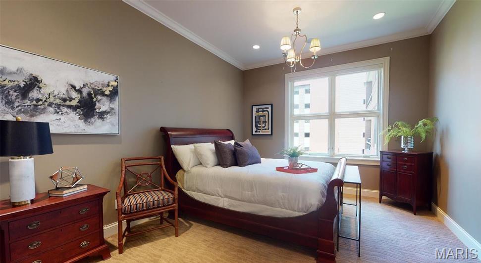 Clayton, Missouri 63105, United States, 2 Bedrooms Bedrooms, ,3 BathroomsBathrooms,Residential,Active,200424