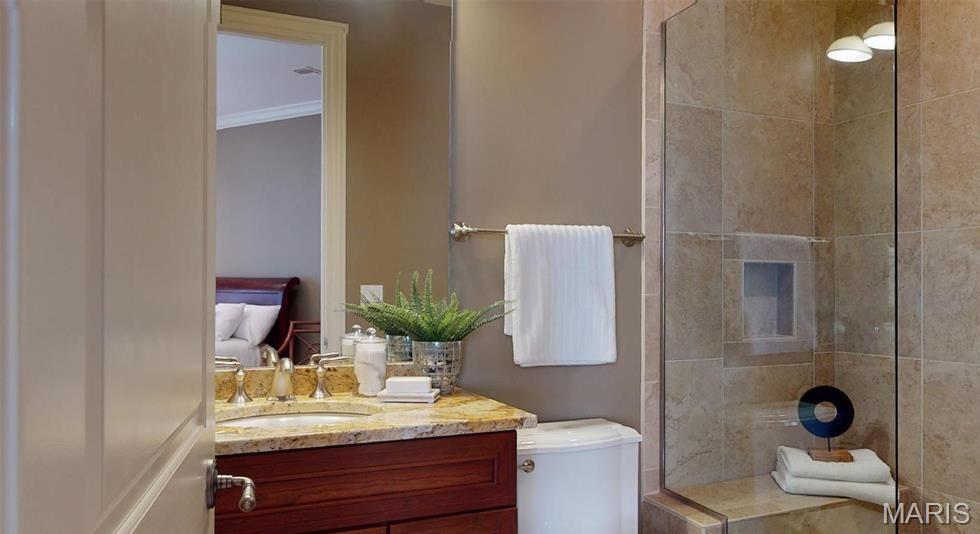 Clayton, Missouri 63105, United States, 2 Bedrooms Bedrooms, ,3 BathroomsBathrooms,Residential,Active,200424