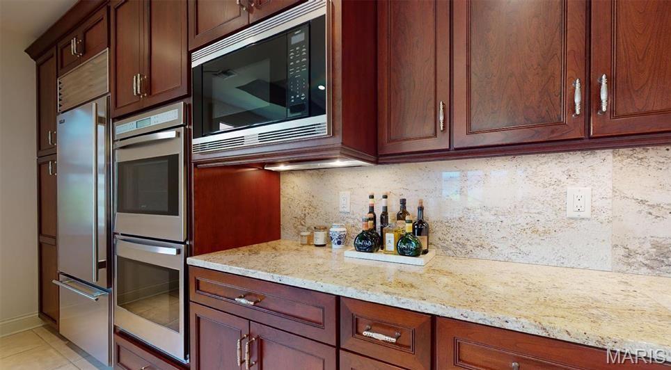 Clayton, Missouri 63105, United States, 2 Bedrooms Bedrooms, ,3 BathroomsBathrooms,Residential,Active,200424