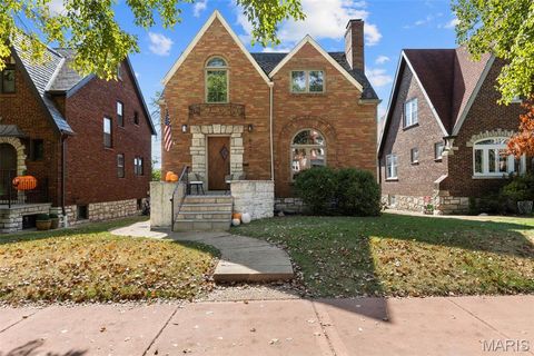 Photo of 6210 Walsh Street, St Louis, MO 63109 (MLS # 25070706)
