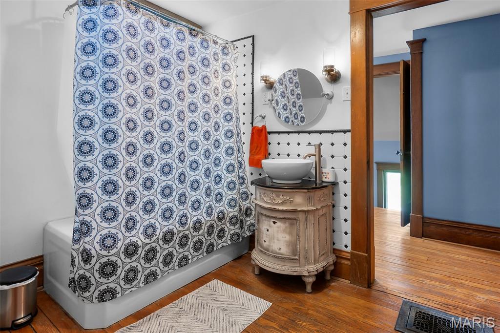 Painter Partition - Residential