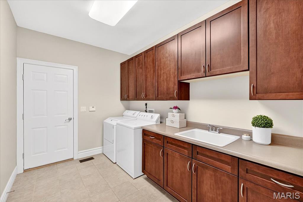 Villas At Meadowbrook The - Residential