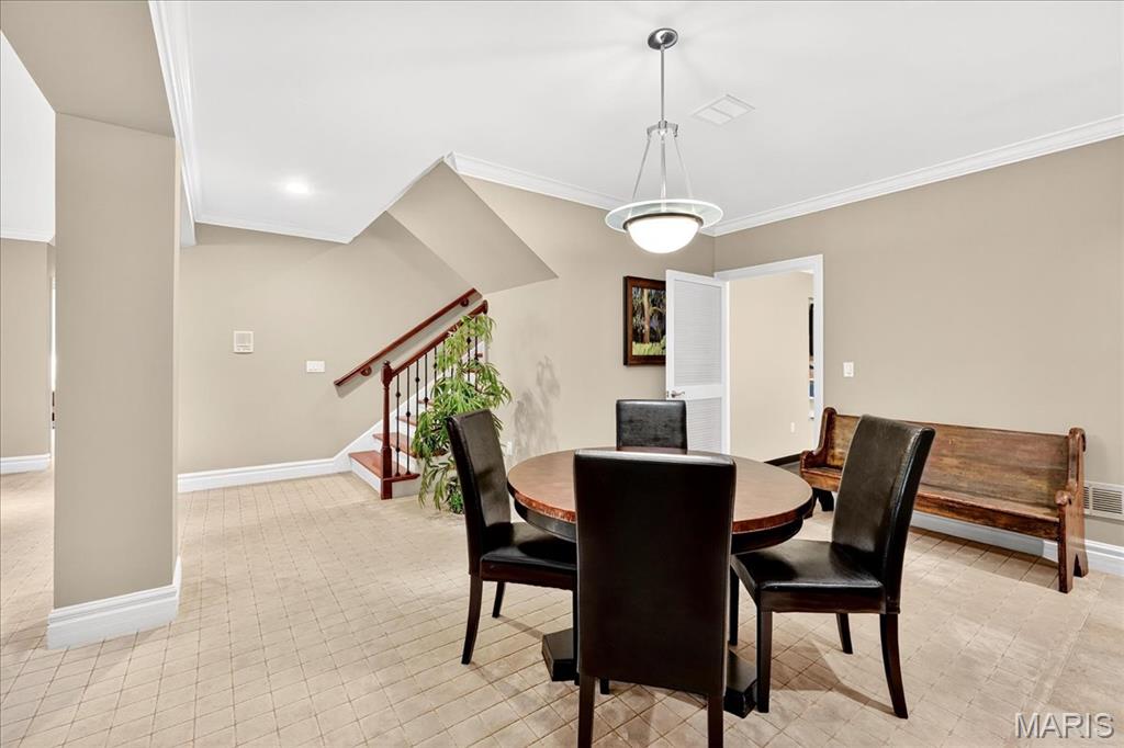 Villas At Meadowbrook The - Residential