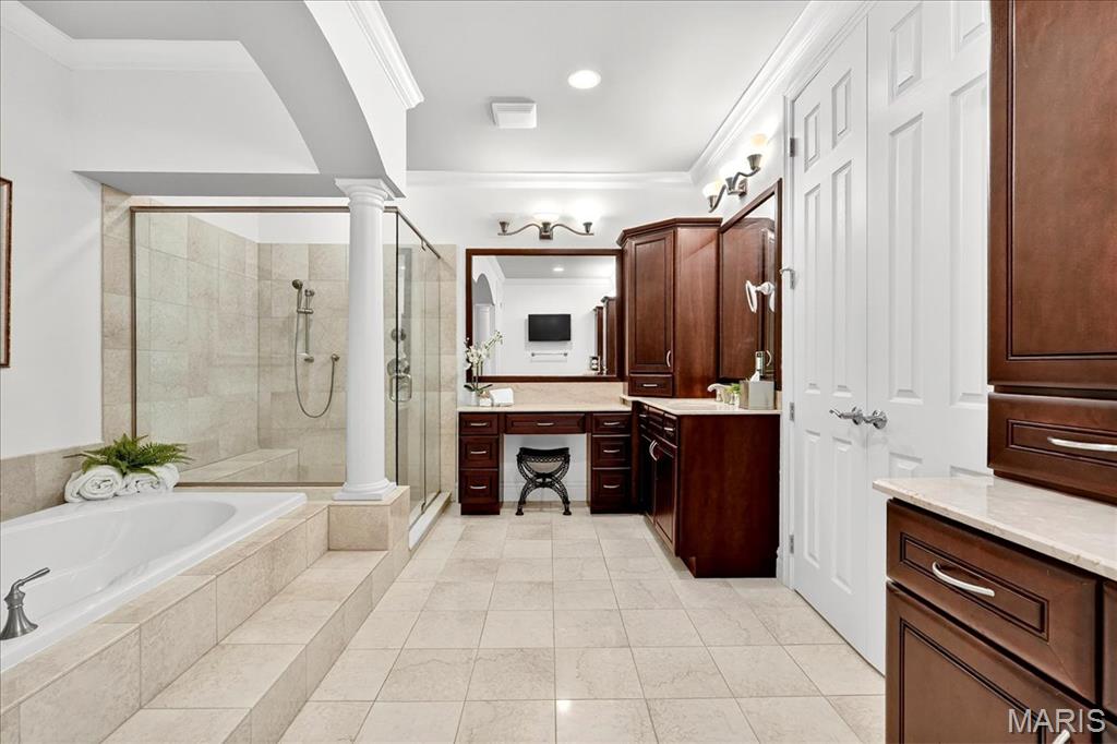 Villas At Meadowbrook The - Residential