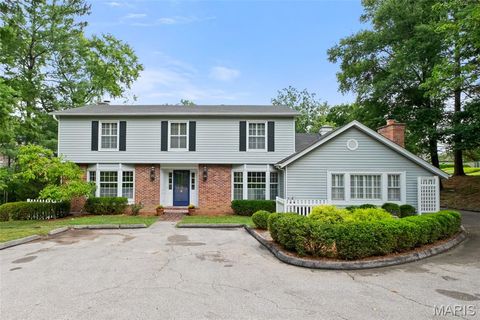 1826 S Mason Road Town and Country MO 63131