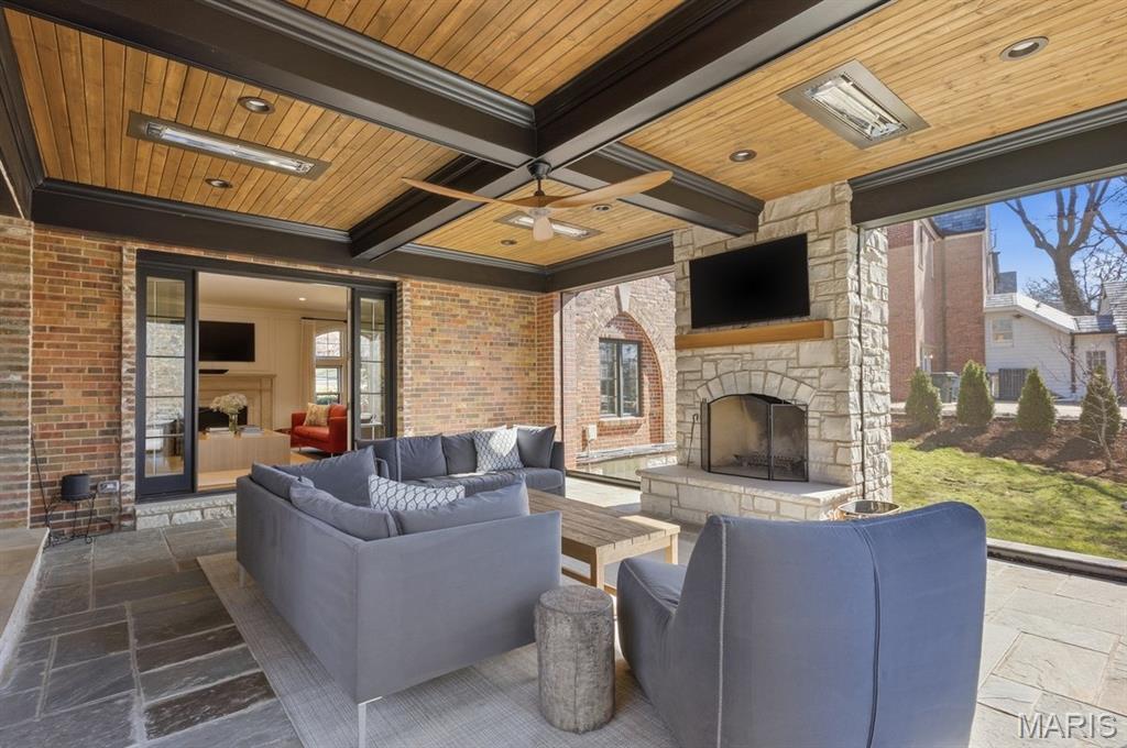 Lake Forest - Residential