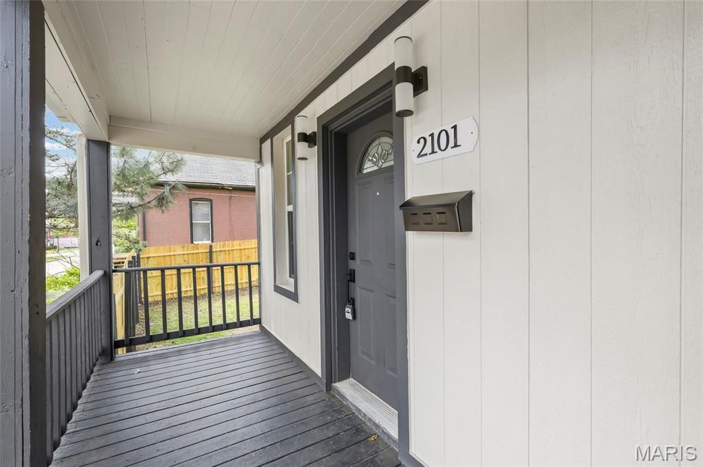 Photo of 2101 Yale Avenue, Maplewood, MO 63143 (MLS # 26020967)