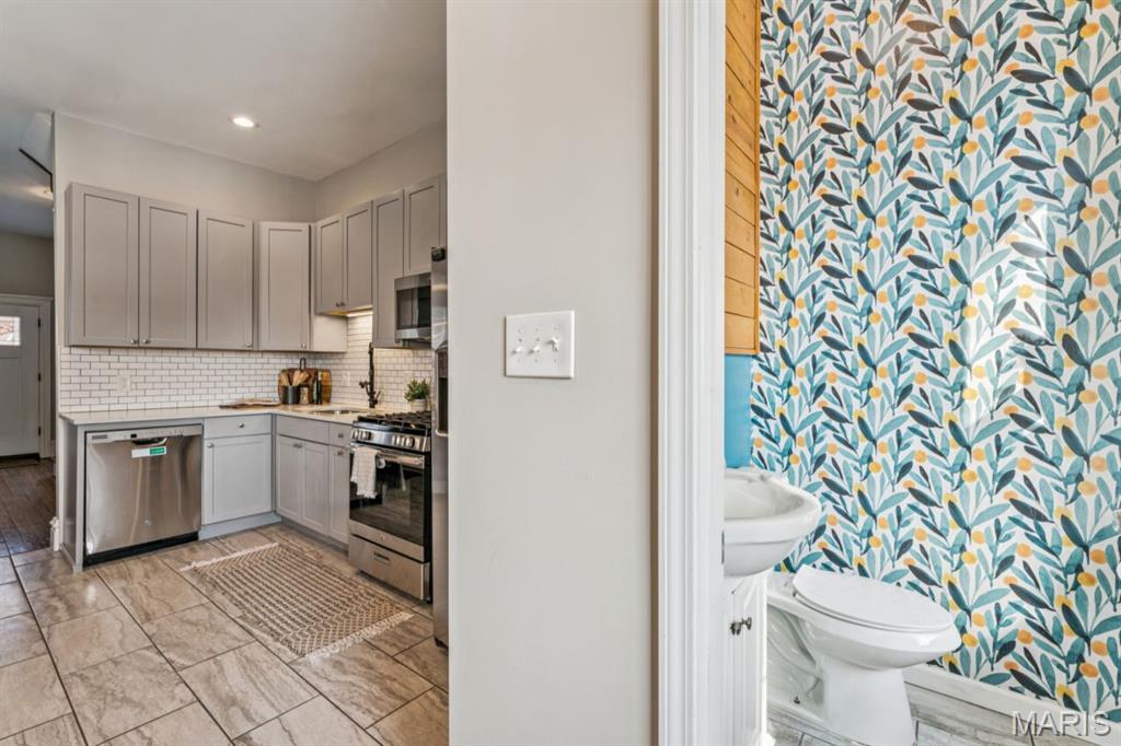 St Louis Commons Add - Residential