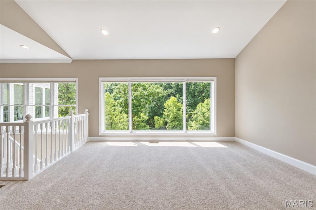 4484 Kingfisher Court